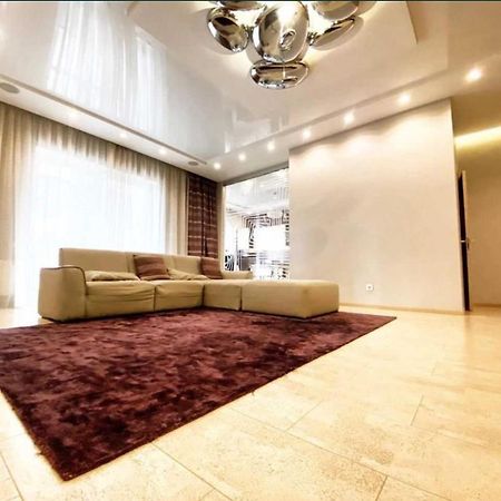 2-Bedroom Most City Center Area Apartment Dnipro Exterior photo
