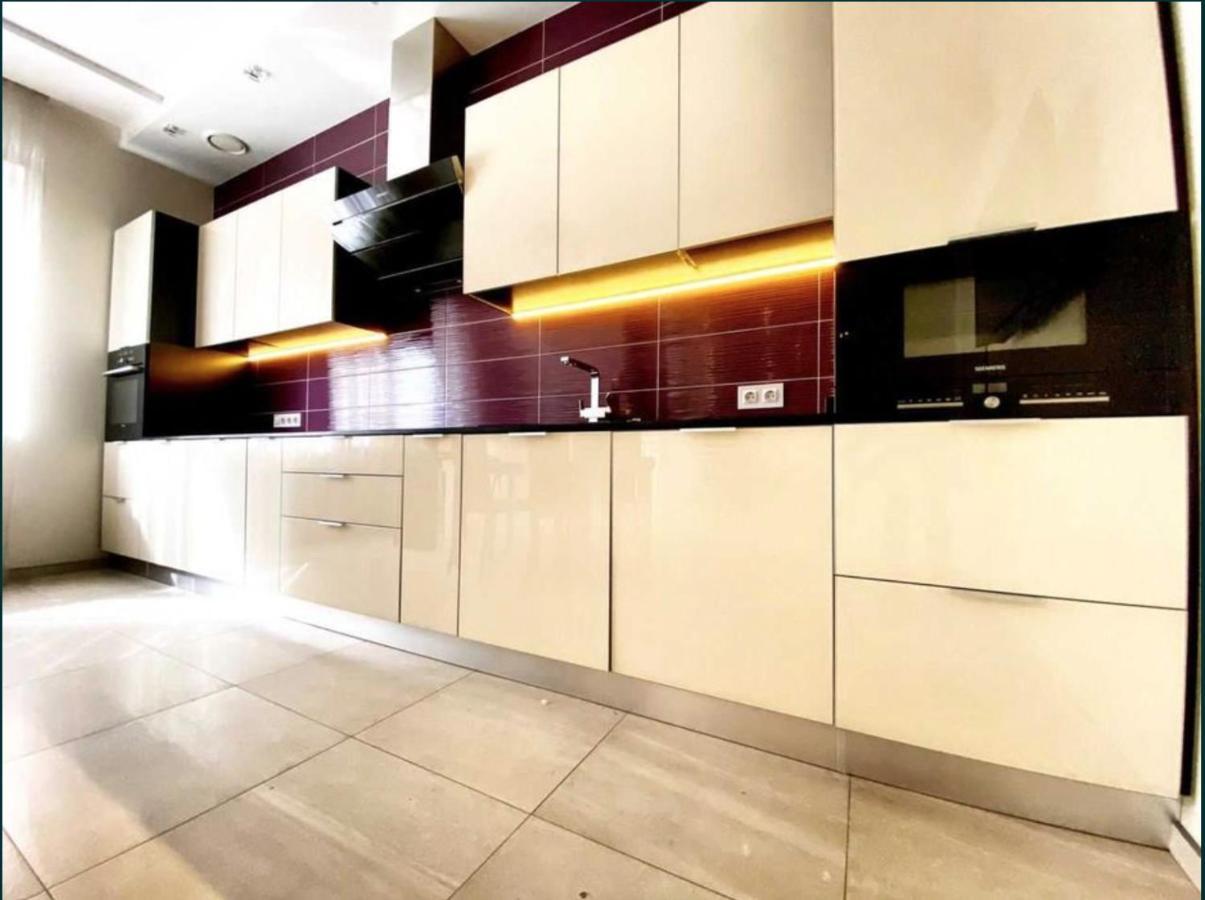 2-Bedroom Most City Center Area Apartment Dnipro Exterior photo
