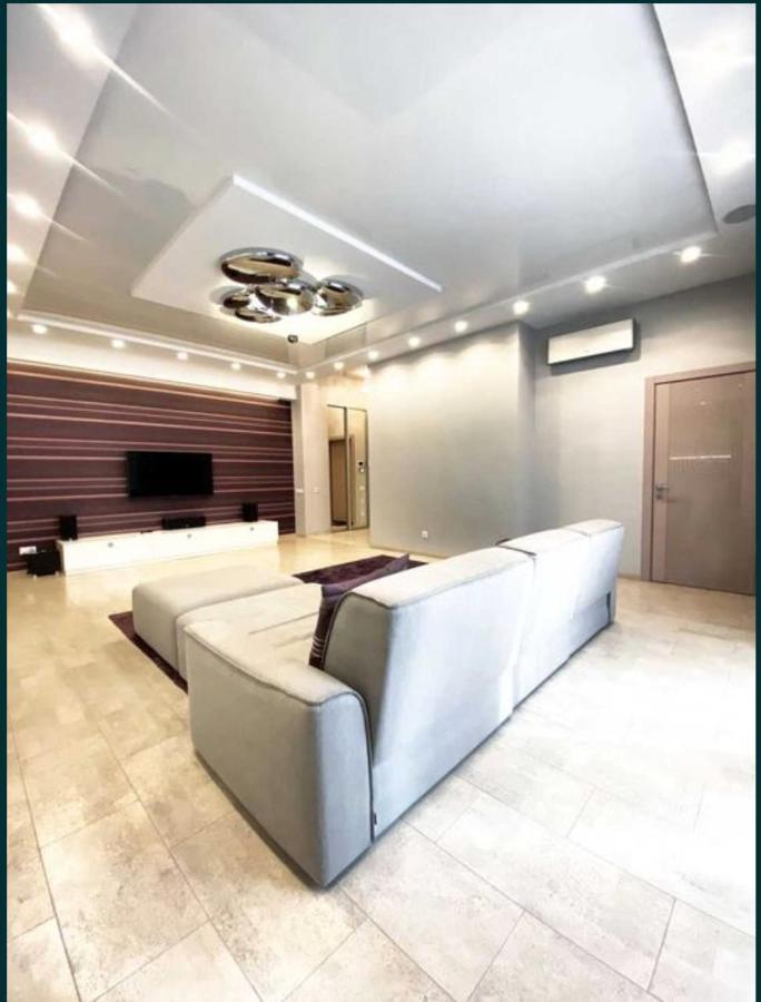 2-Bedroom Most City Center Area Apartment Dnipro Exterior photo