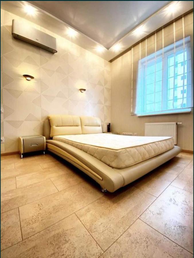 2-Bedroom Most City Center Area Apartment Dnipro Exterior photo