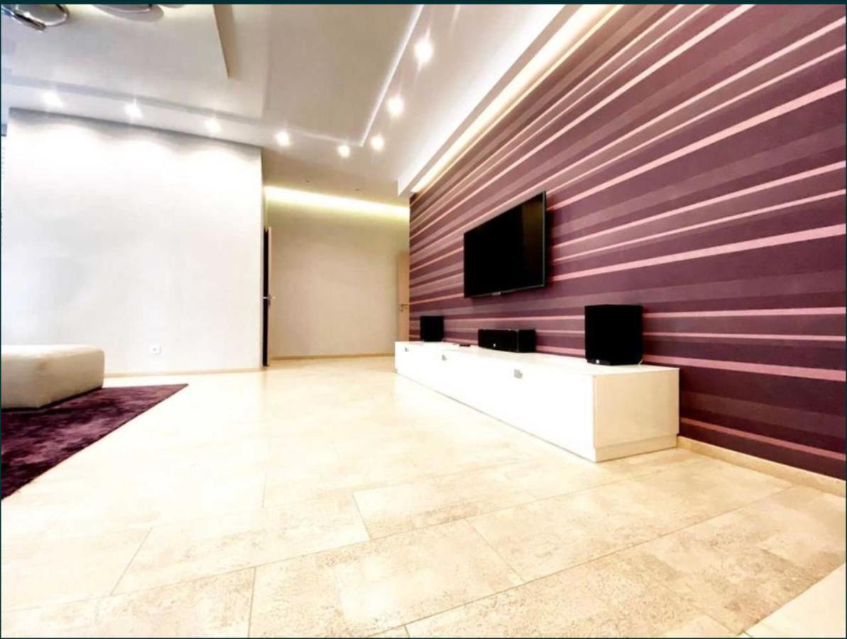 2-Bedroom Most City Center Area Apartment Dnipro Exterior photo