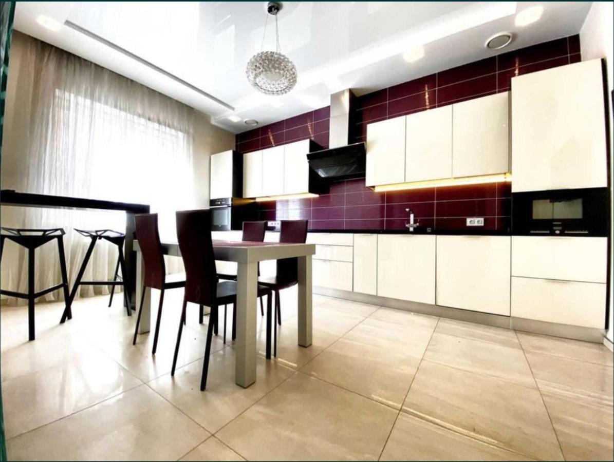 2-Bedroom Most City Center Area Apartment Dnipro Exterior photo