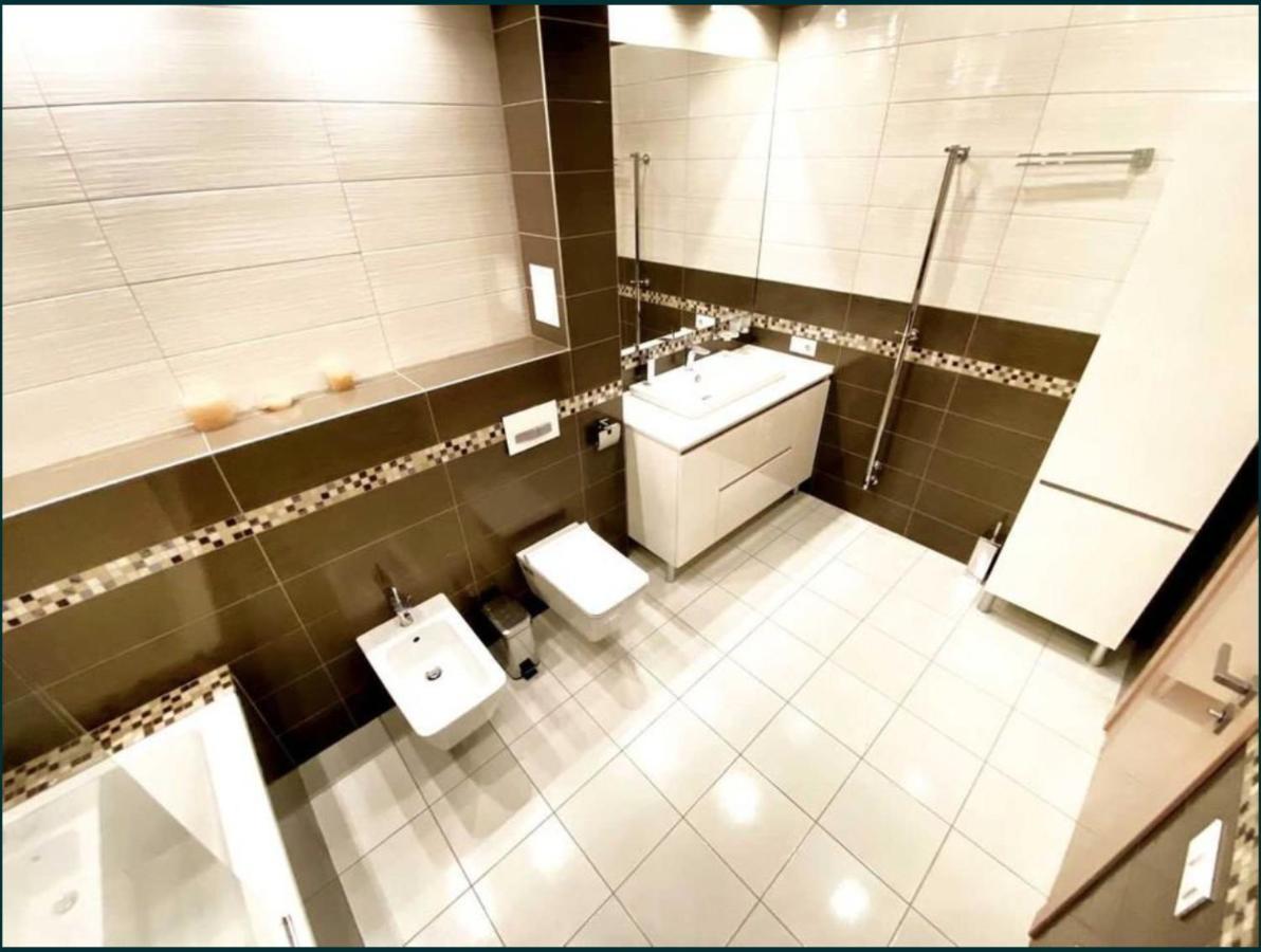 2-Bedroom Most City Center Area Apartment Dnipro Exterior photo